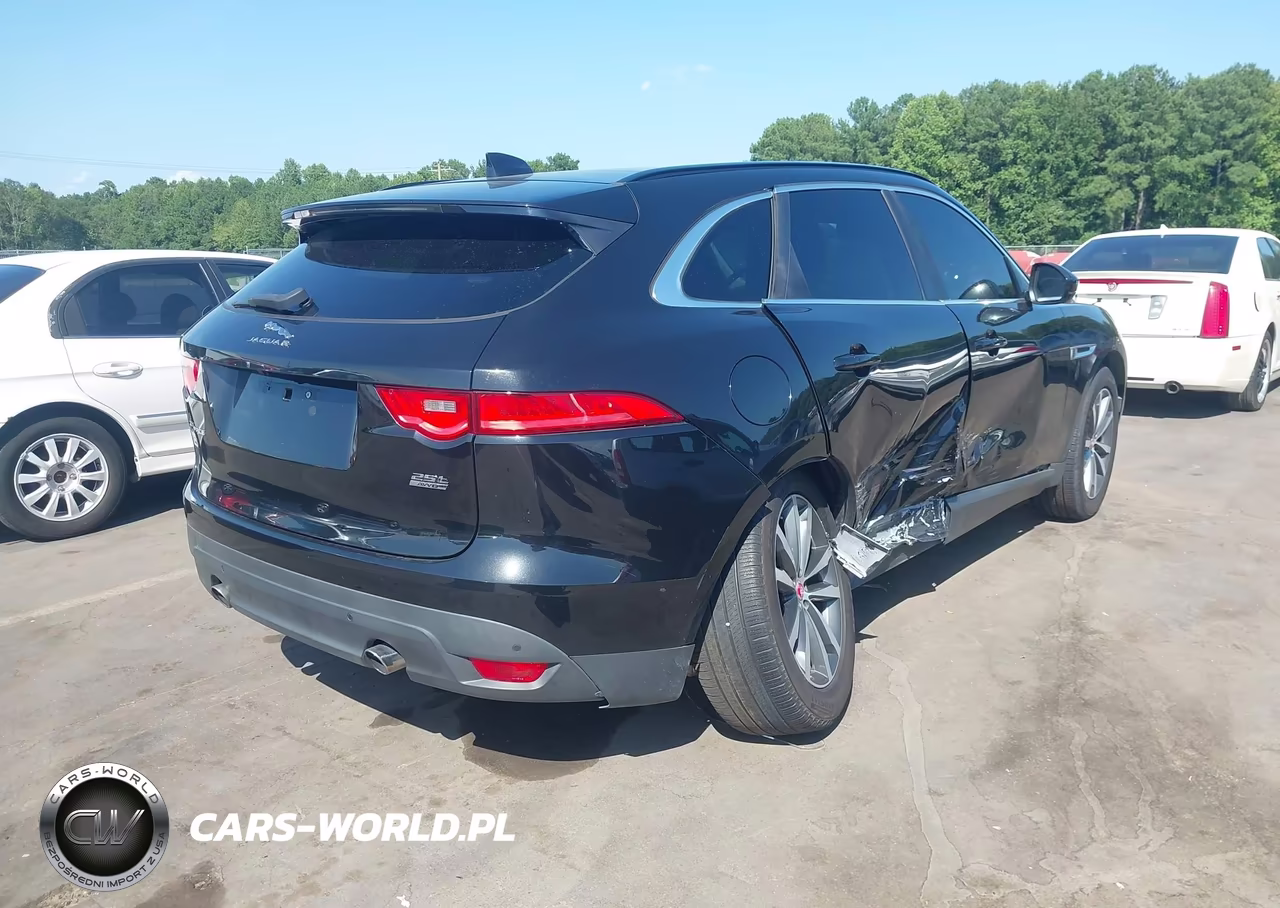 2018 Jaguar F-Pace 25T Prestige VIN:SADCK2FX1JA286447 - 4