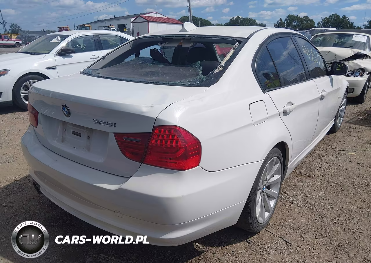 2009 BMW 328I VIN:WBAPH575X9NM33814 - 4