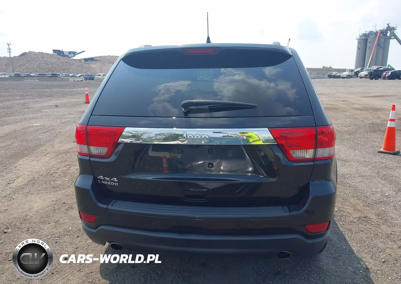2013 Jeep Grand Cherokee Laredo VIN:1C4RJFAT3DC646024 - 16