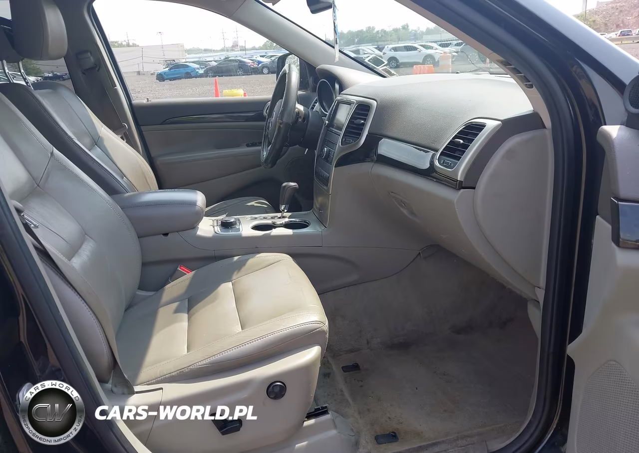 2013 Jeep Grand Cherokee Laredo VIN:1C4RJFAT3DC646024 - 5