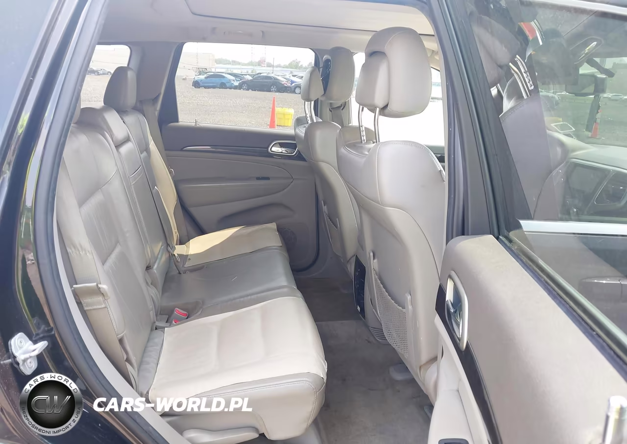 2013 Jeep Grand Cherokee Laredo VIN:1C4RJFAT3DC646024 - 8
