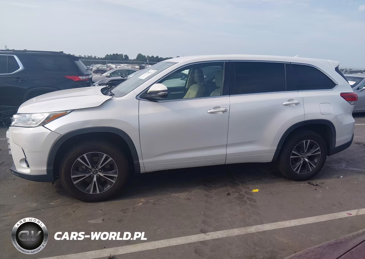 2017 Toyota Highlander Le Plus VIN:5TDZZRFH6HS208228 - 14