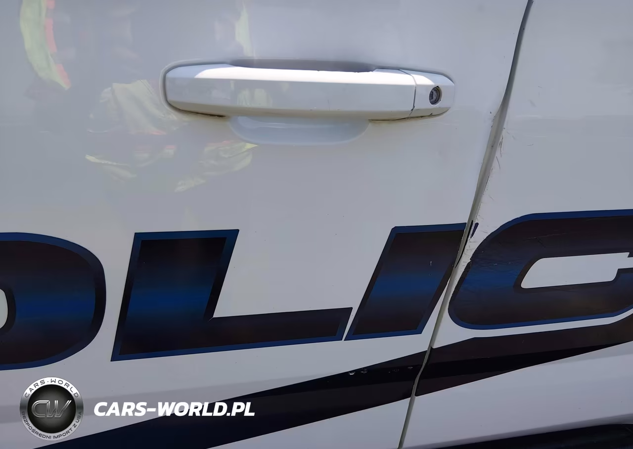 2019 Chevrolet Tahoe Commercial Fleet VIN:1GNSKDEC9KR218778 - 12