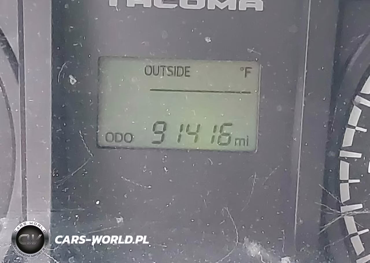 2017 Toyota Tacoma Sr VIN:5TFAX5GN1HX089577 - 15