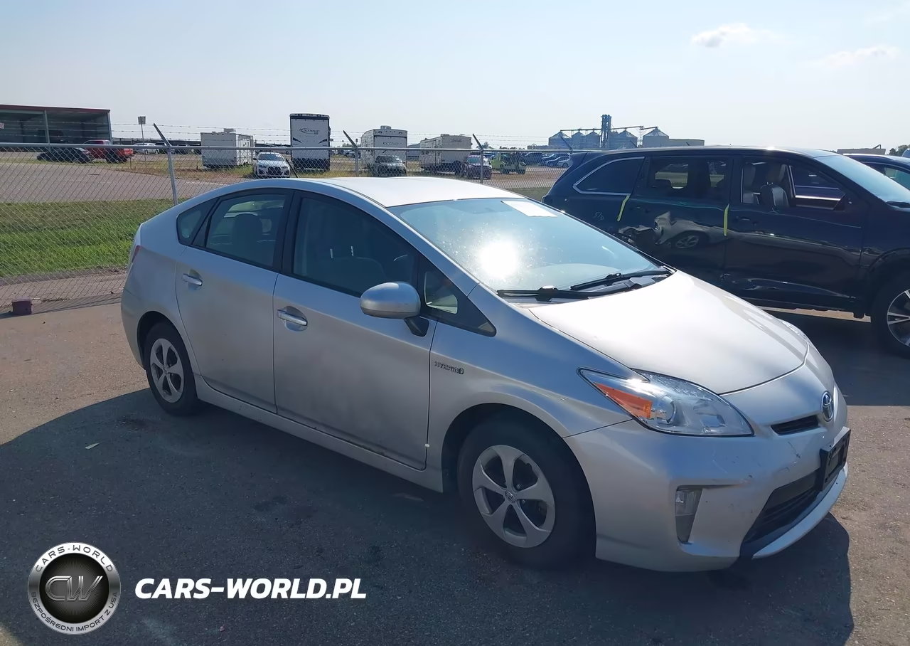 2014 Toyota Prius Two – zdjęcie 1 z 17