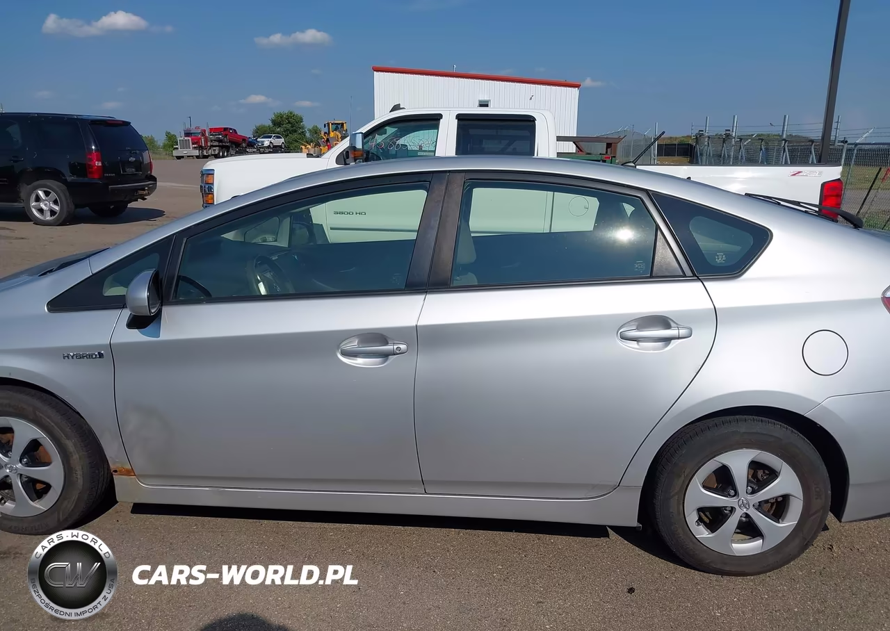 2014 Toyota Prius Two VIN:JTDKN3DU3E1762426 - 14