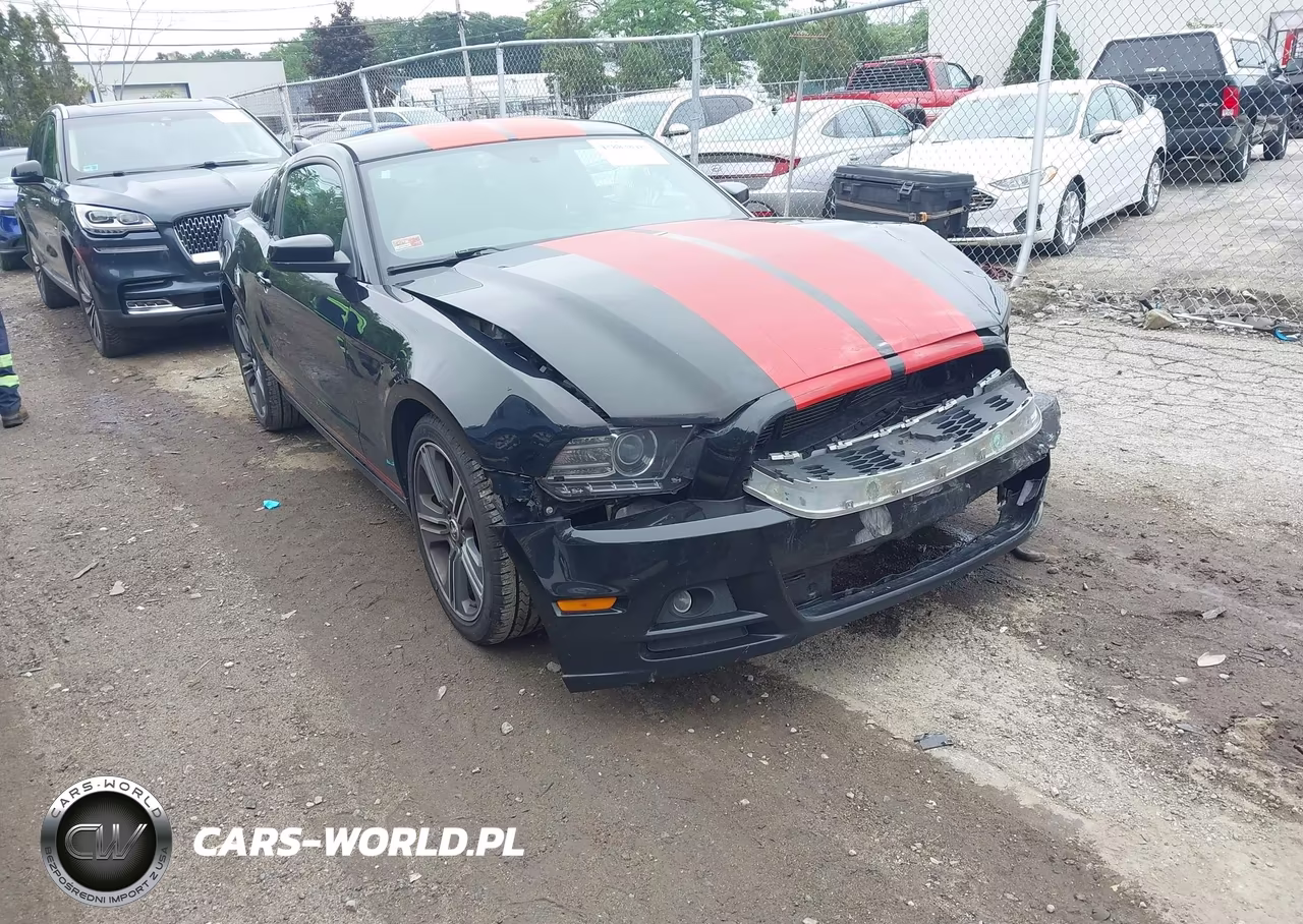 2014 Ford Mustang V6