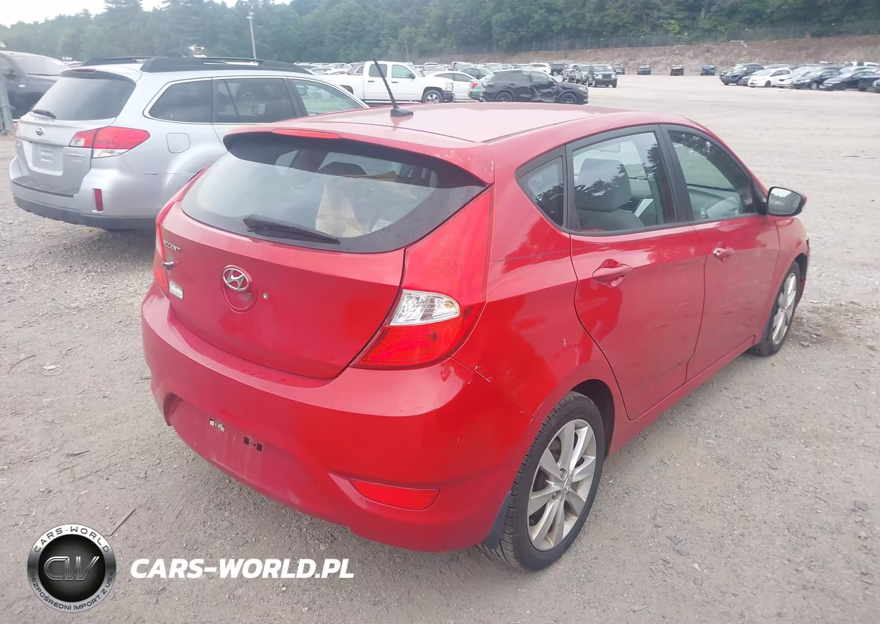 2014 Hyundai Accent Se VIN:KMHCU5AE5EU153042 - 4