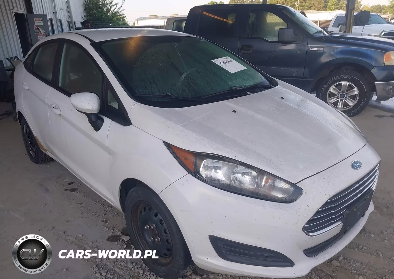 2015 Ford Fiesta S – zdjęcie 1 z 13
