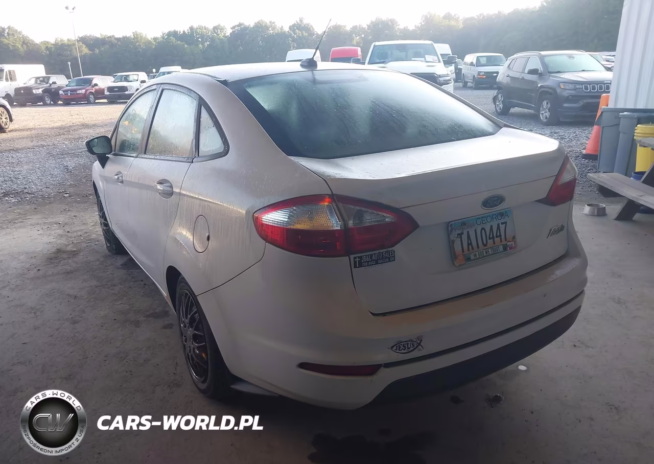 2015 Ford Fiesta S VIN:3FADP4AJXFM171104 - 3