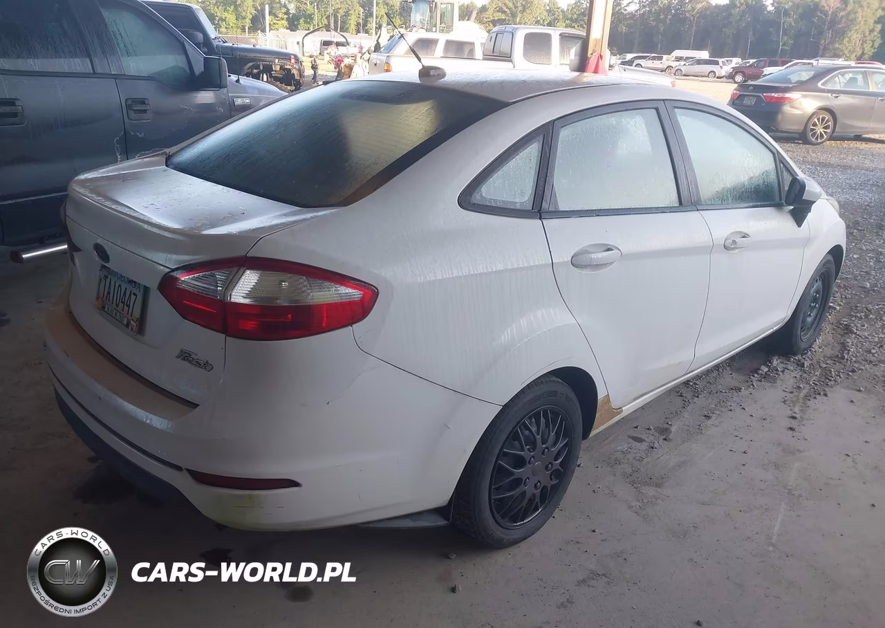 2015 Ford Fiesta S VIN:3FADP4AJXFM171104 - 4