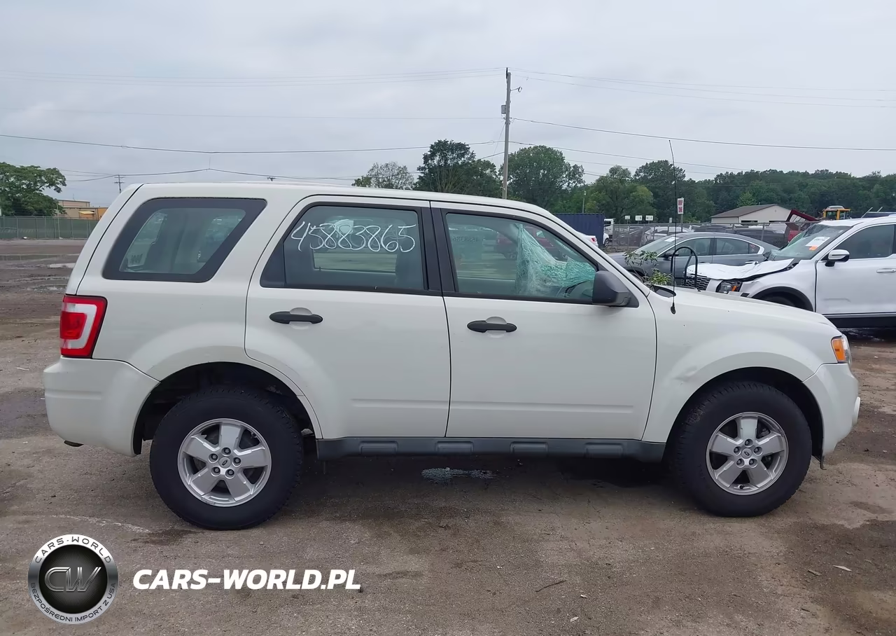 2009 Ford Escape Xls VIN:1FMCU92709KC96795 - 13