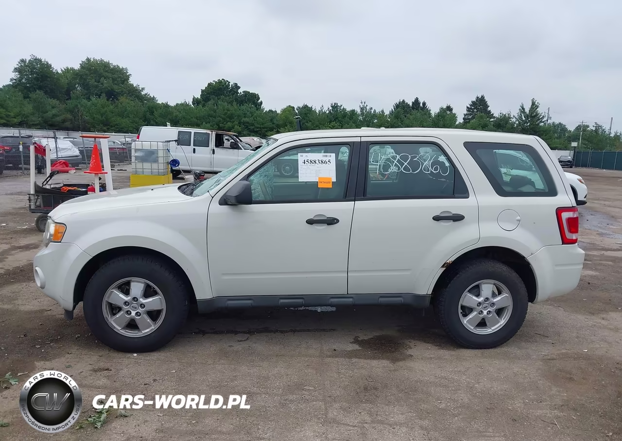 2009 Ford Escape Xls VIN:1FMCU92709KC96795 - 14