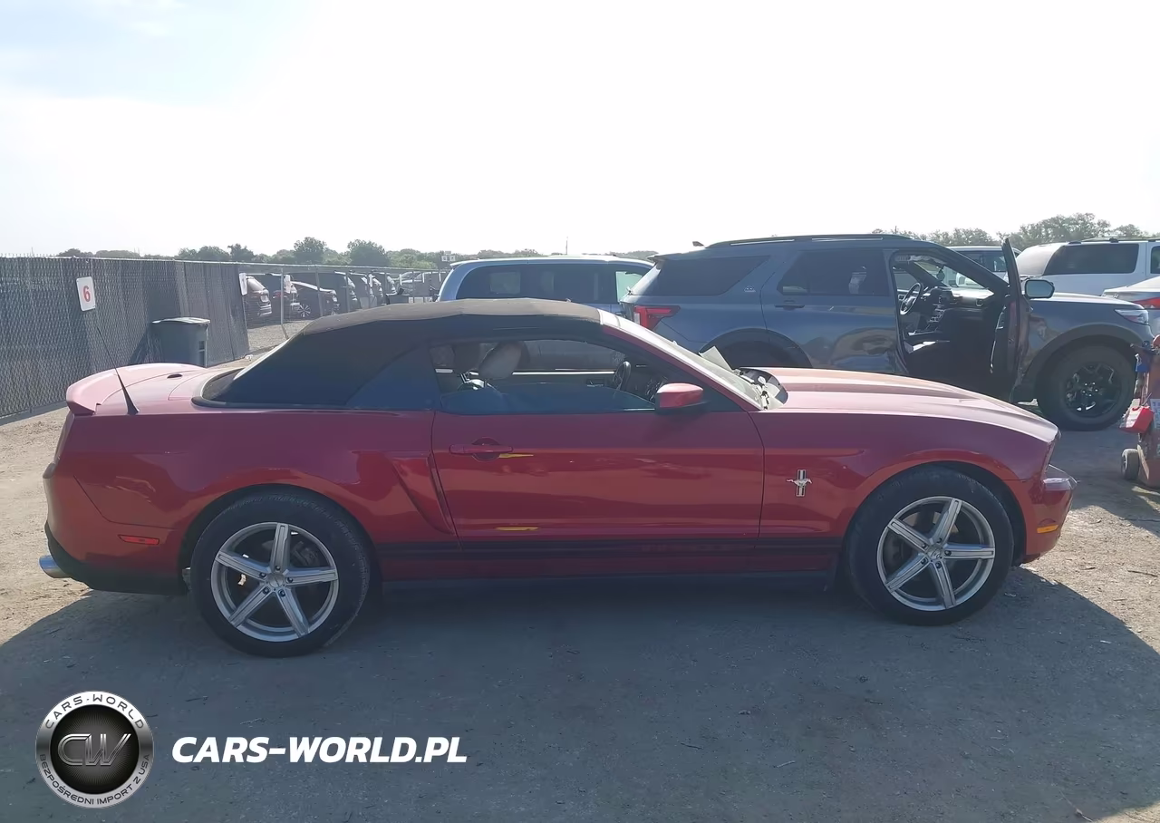 2011 Ford Mustang V6 Premium VIN:1ZVBP8EM6B5122380 - 13