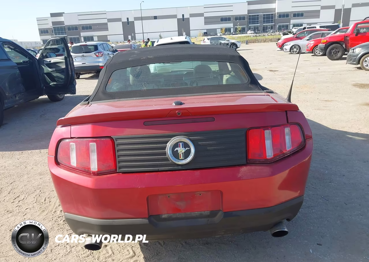 2011 Ford Mustang V6 Premium VIN:1ZVBP8EM6B5122380 - 16