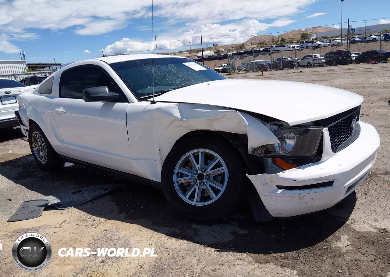 2005 Ford Mustang V6 Deluxe-V6 Premium