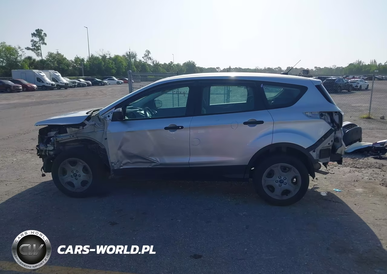 2017 Ford Escape S VIN:1FMCU0F7XHUC37357 - 15