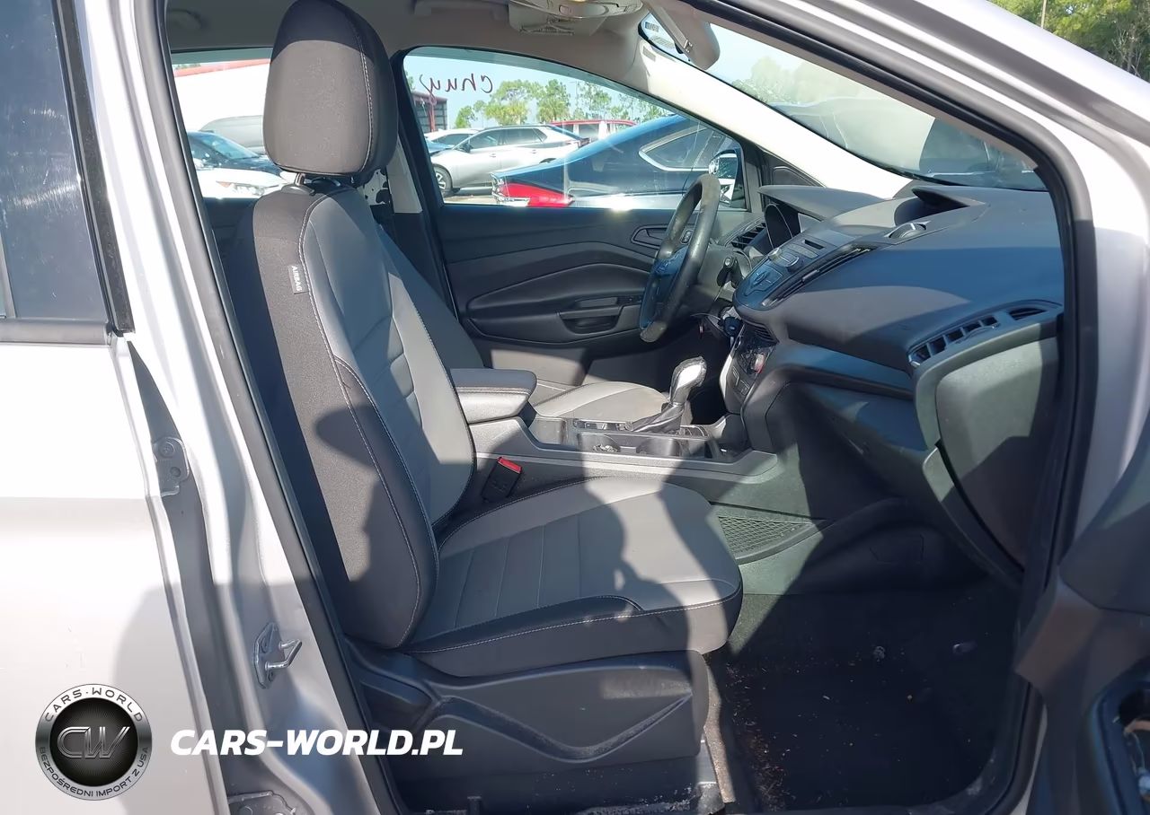 2017 Ford Escape S VIN:1FMCU0F7XHUC37357 - 5