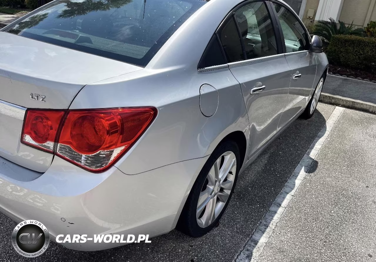 2011 Chevrolet Cruze Ltz VIN:1G1PH5S93B7102475 - 4