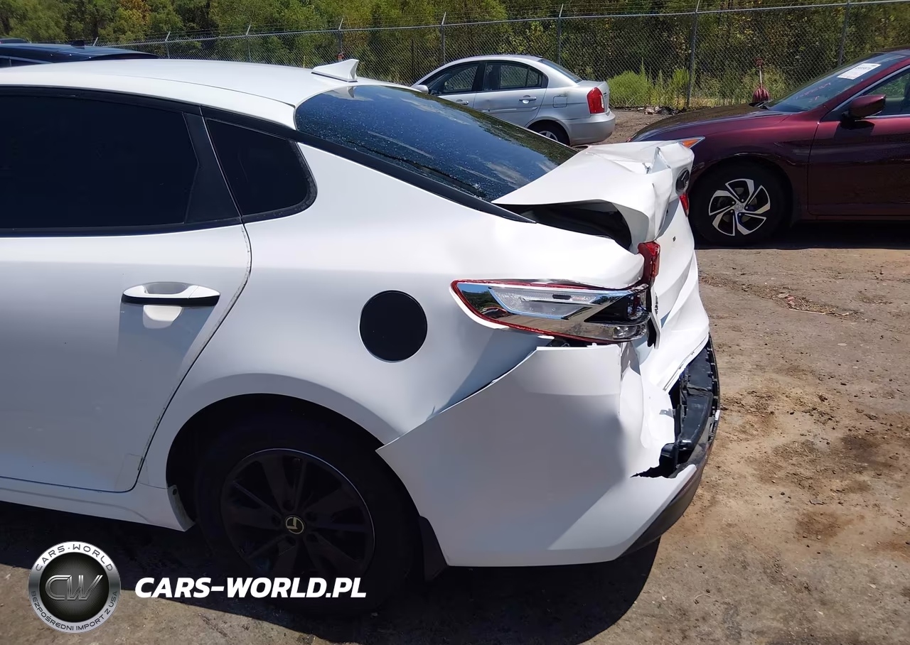 2017 Kia Optima Lx VIN:KNAGT4L3XH5146114 - 18
