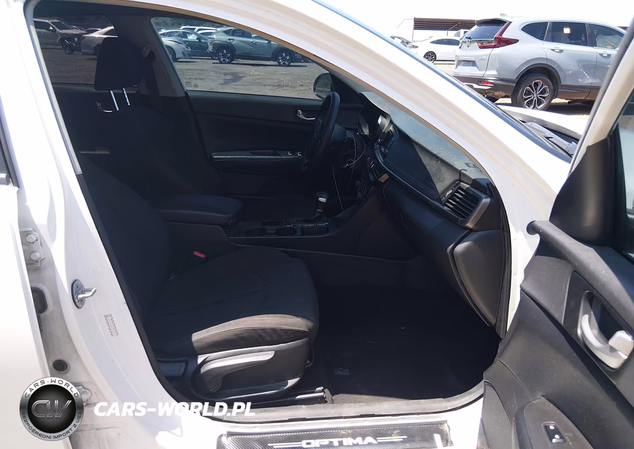 2017 Kia Optima Lx VIN:KNAGT4L3XH5146114 - 5