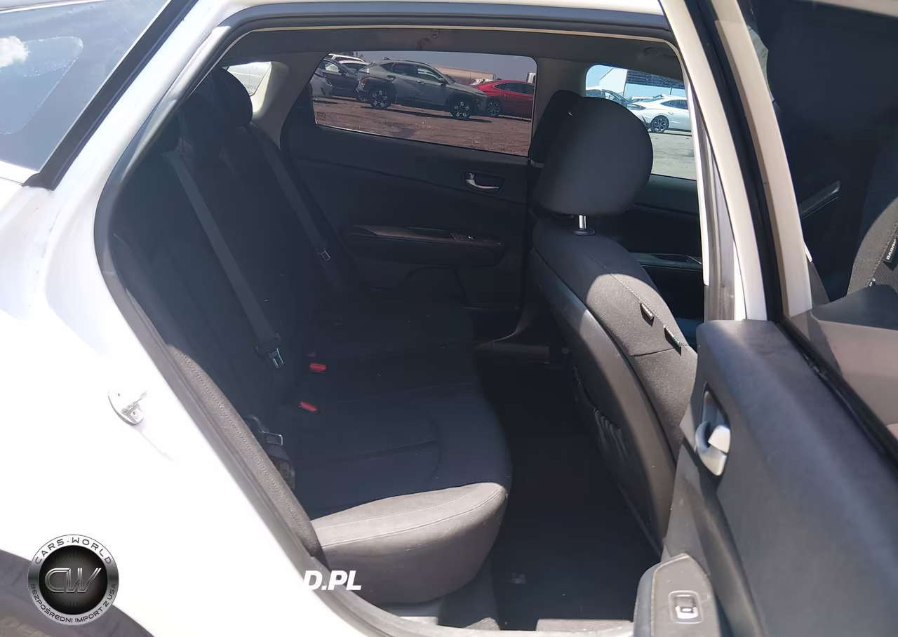 2017 Kia Optima Lx VIN:KNAGT4L3XH5146114 - 8