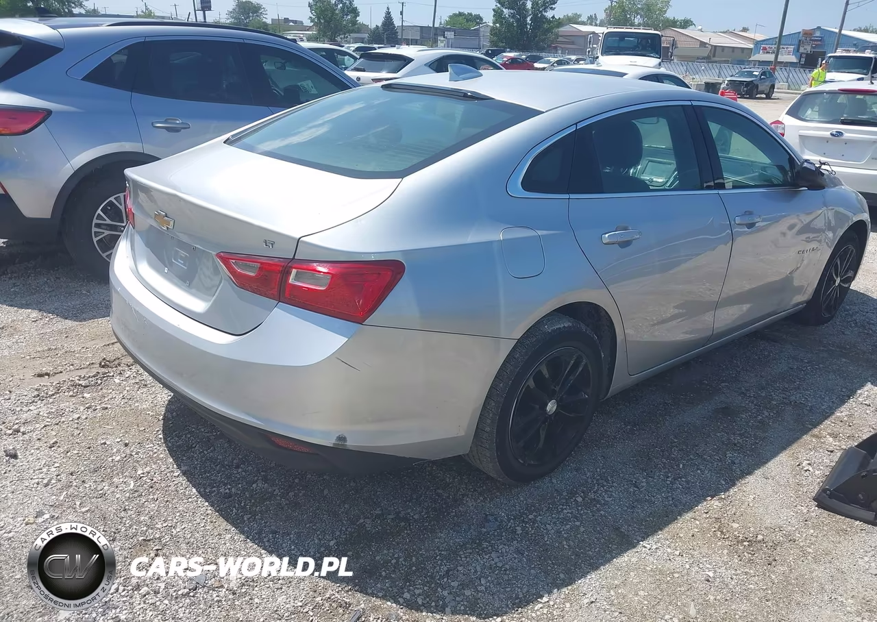 2018 Chevrolet Malibu Lt VIN:1G1ZD5ST7JF142868 - 4