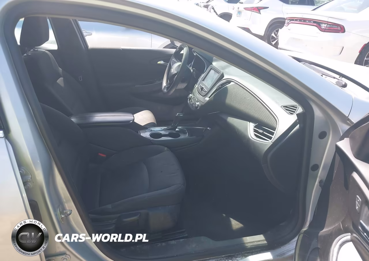 2018 Chevrolet Malibu Lt VIN:1G1ZD5ST7JF142868 - 5