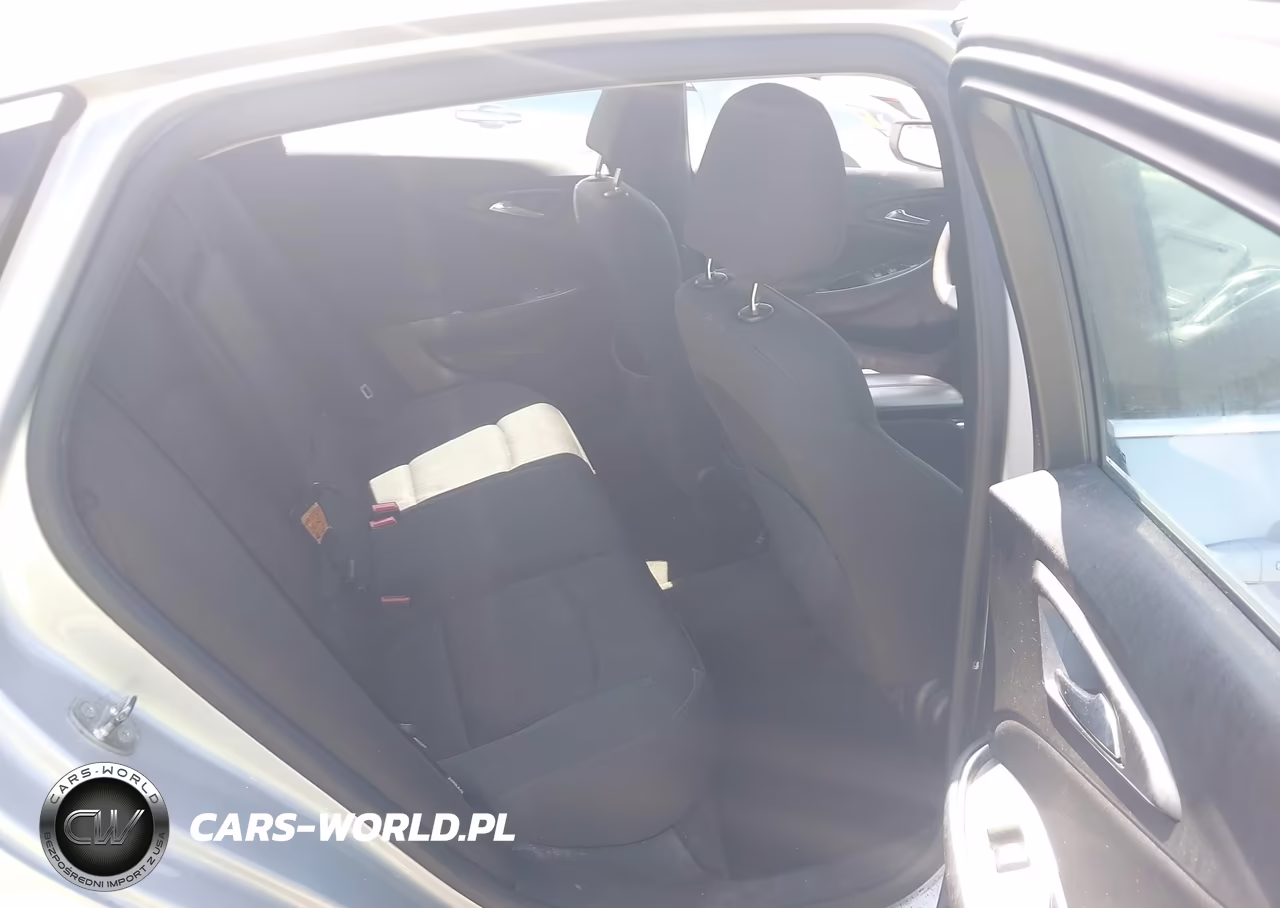 2018 Chevrolet Malibu Lt VIN:1G1ZD5ST7JF142868 - 8