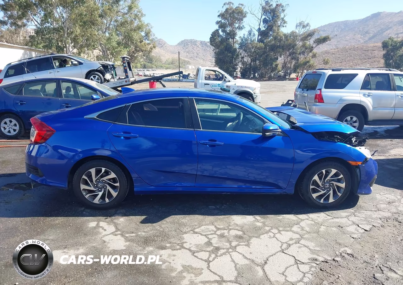 2018 Honda Civic Ex VIN:2HGFC2F73JH596768 - 13
