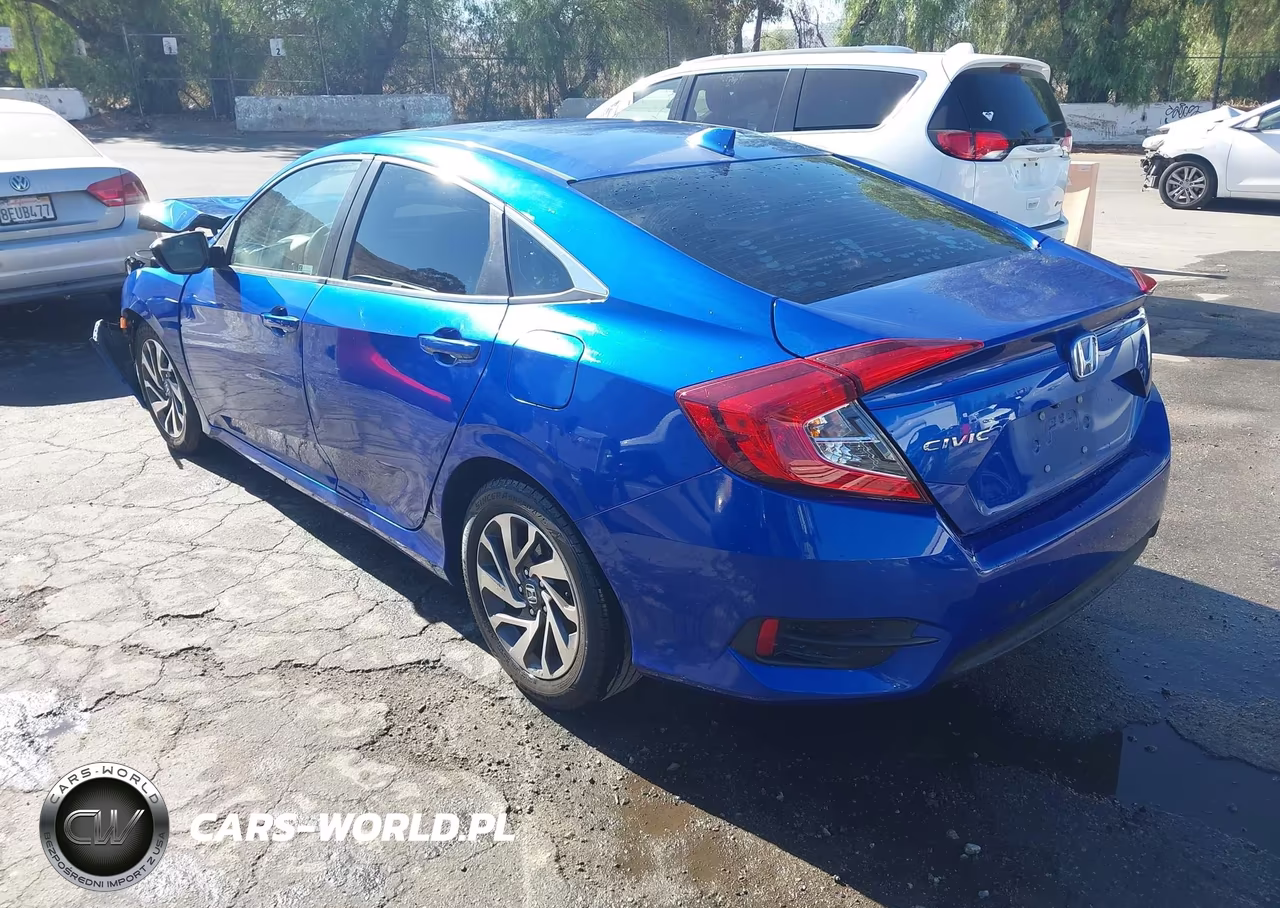 2018 Honda Civic Ex VIN:2HGFC2F73JH596768 - 3
