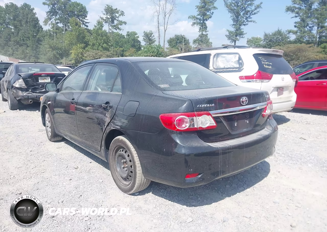 2013 Toyota Corolla Le VIN:2T1BU4EE2DC072001 - 3