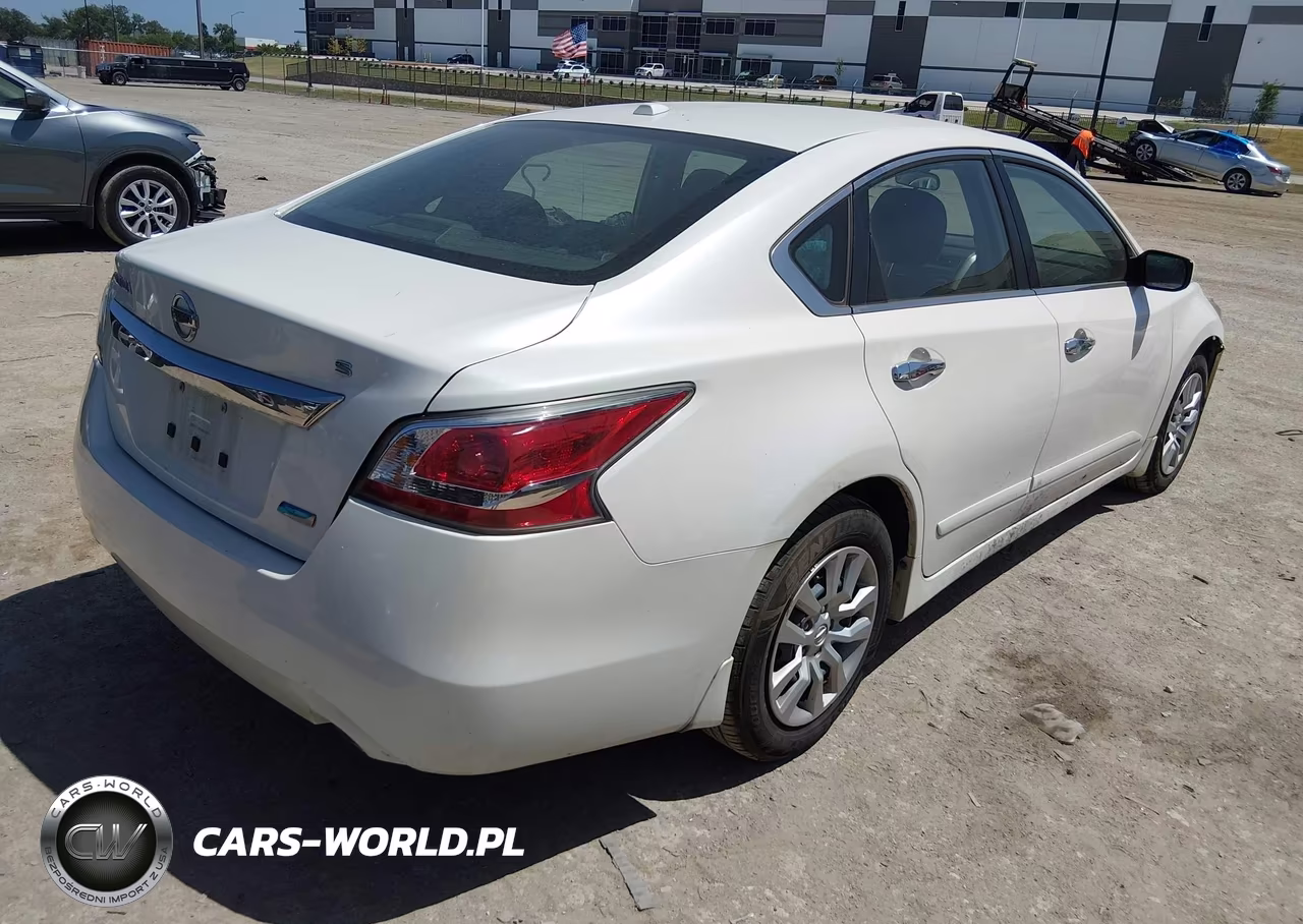 2014 Nissan Altima 2.5 S VIN:1N4AL3AP2EC416846 - 4