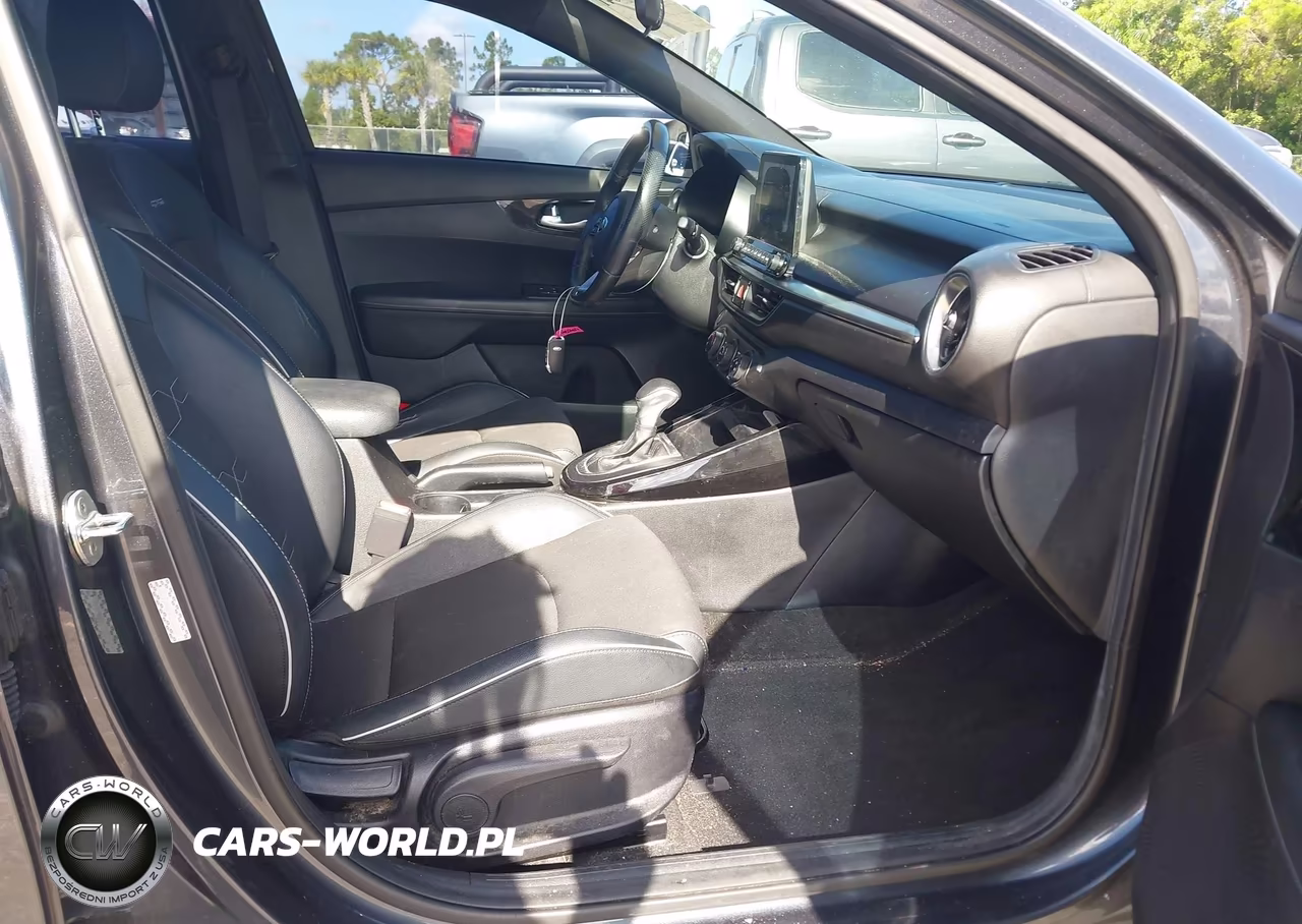 2020 Kia Forte Gt-Line VIN:3KPF34AD4LE167127 - 5
