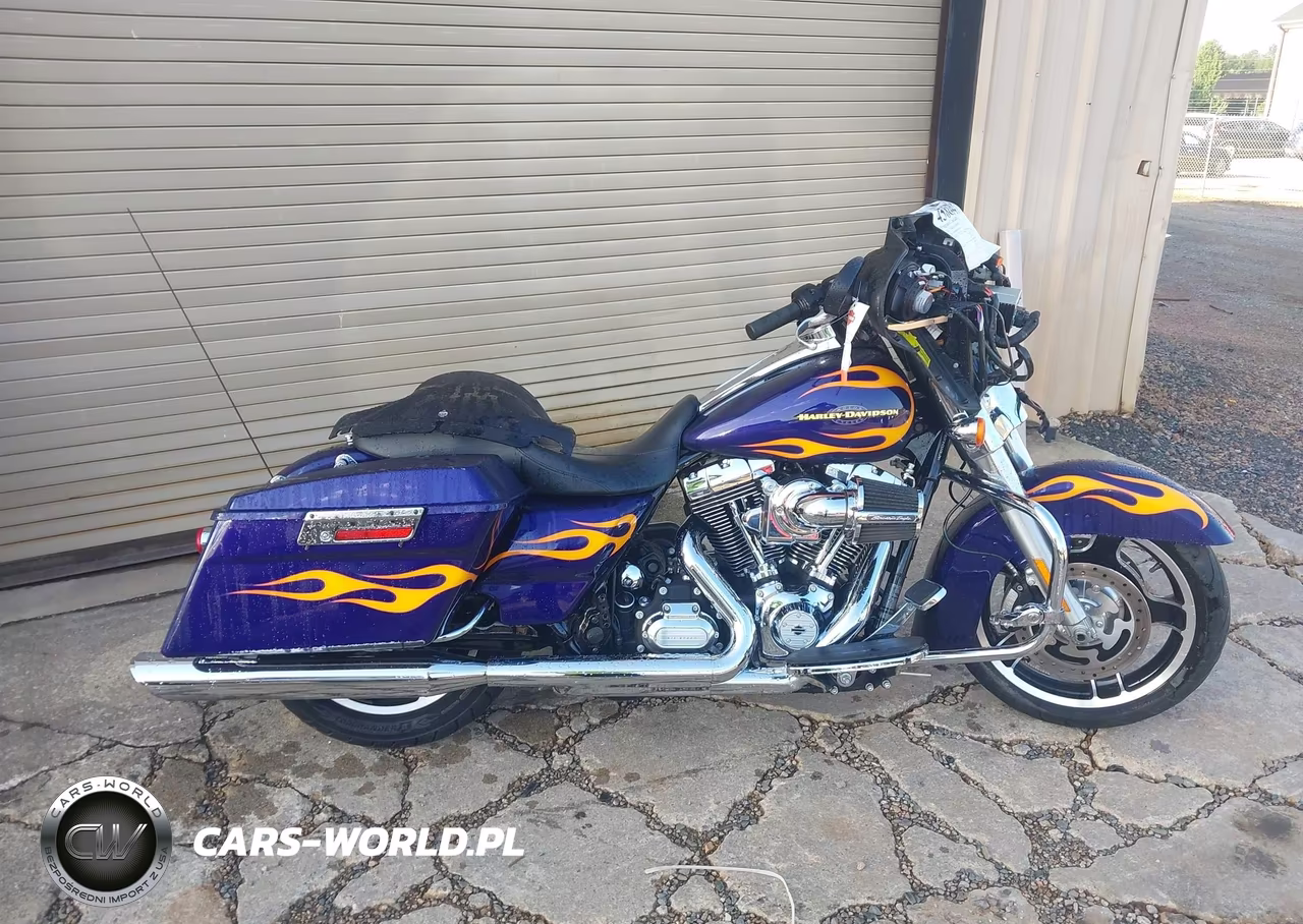 2012 Harley-Davidson Flhx Street Glide VIN:1HD1KBM14CB660370 - 11