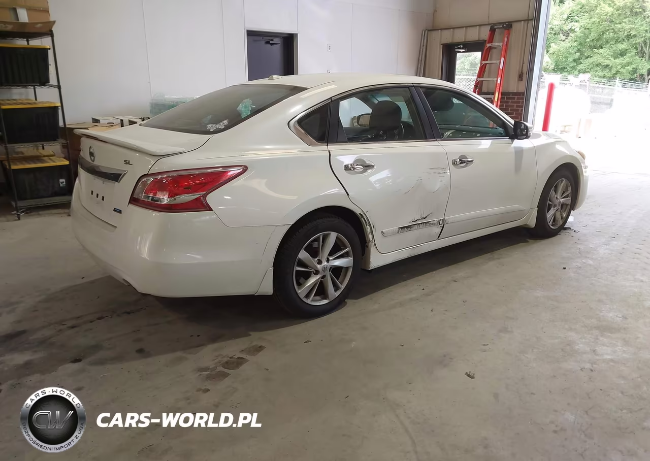 2013 Nissan Altima 2.5 VIN:1N4AL3AP7DN569550 - 4