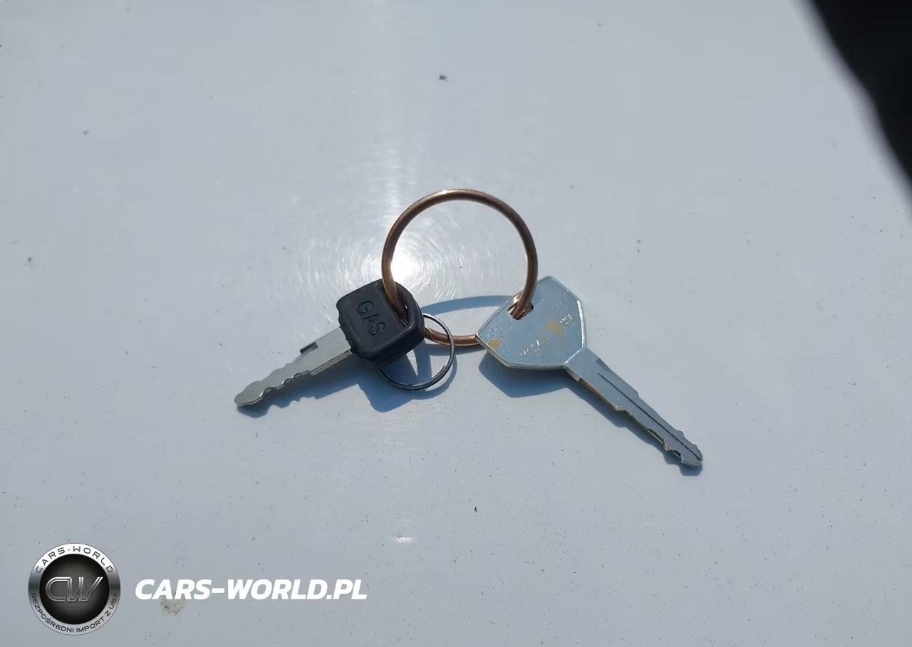 1991 Jeep Cherokee Laredo VIN:1J4FJ58S2ML573670 - 11