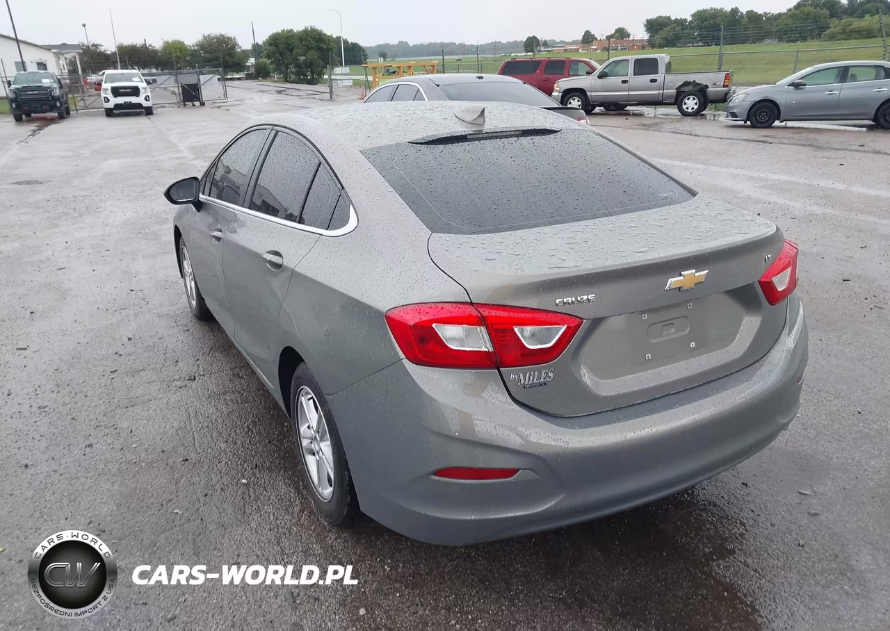 2017 Chevrolet Cruze Lt Auto VIN:3G1BE5SM2HS572739 - 3