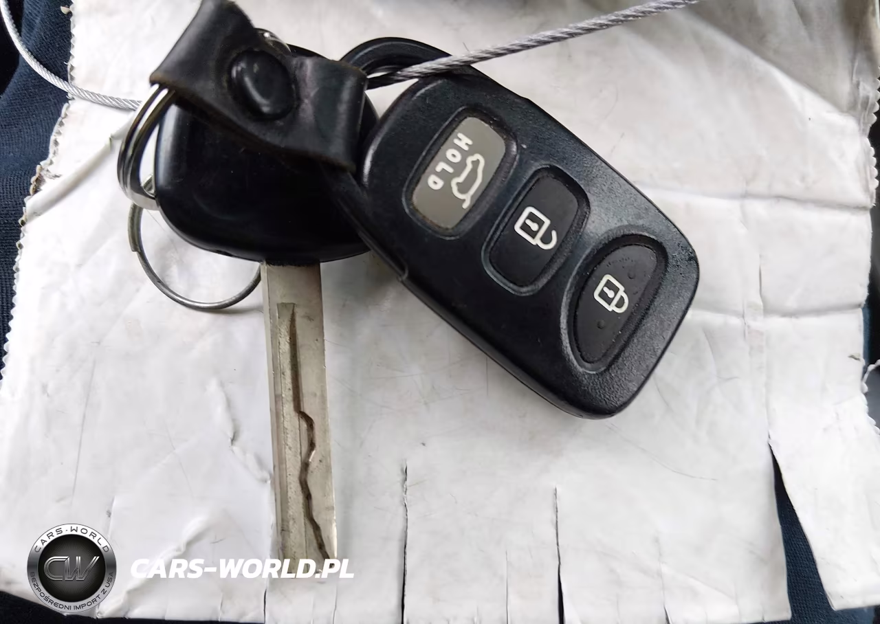 2014 Hyundai Veloster VIN:KMHTC6AD9EU199280 - 11