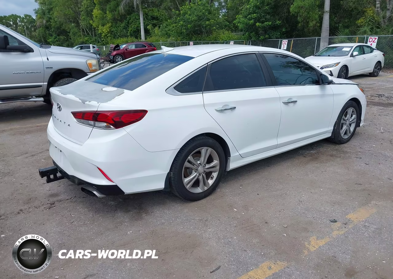 2018 Hyundai Sonata Sel VIN:5NPE34AF8JH684579 - 4