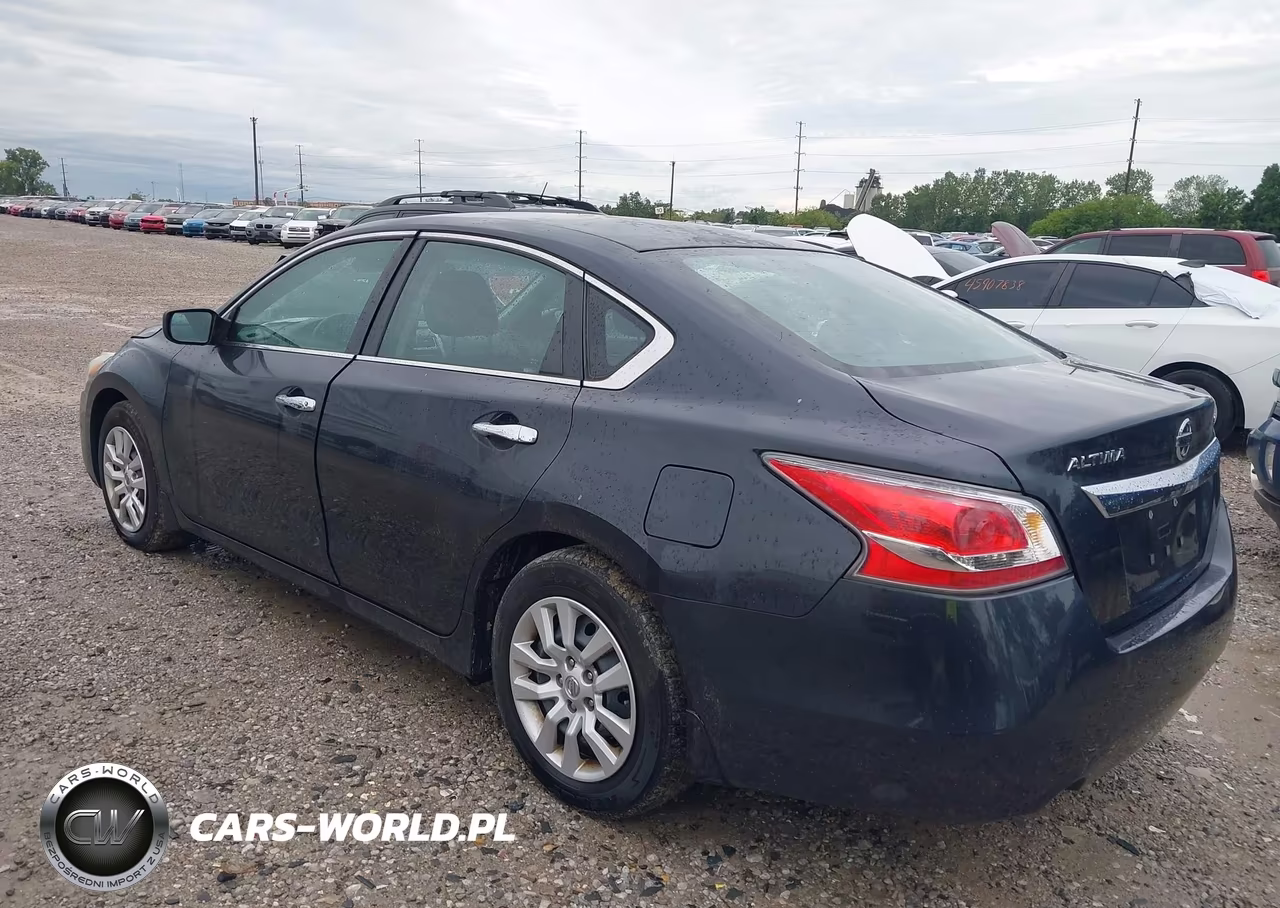 2015 Nissan Altima 2.5 S VIN:1N4AL3AP4FC135634 - 3