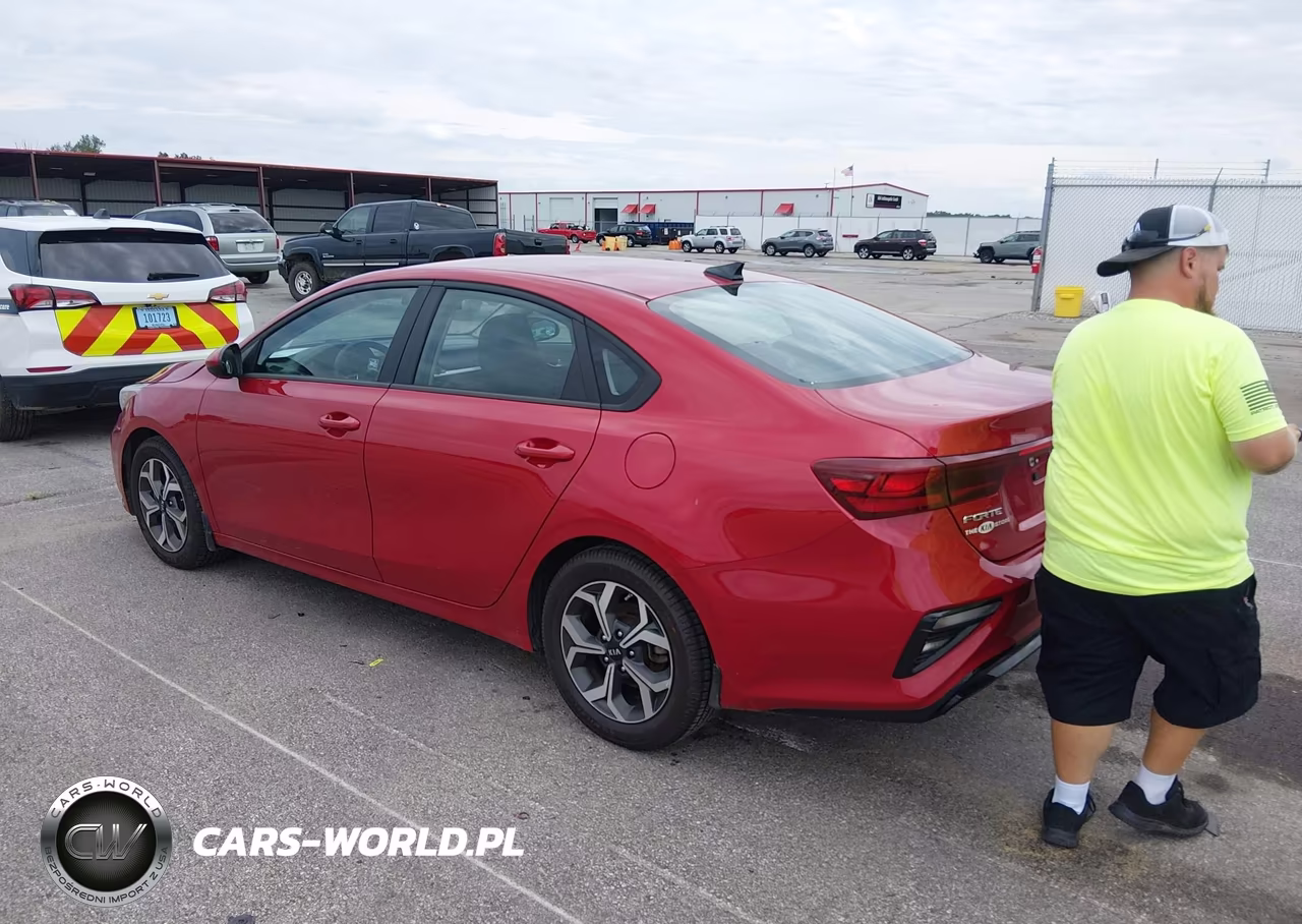 2021 Kia Forte Lxs VIN:3KPF24AD3ME387122 - 3
