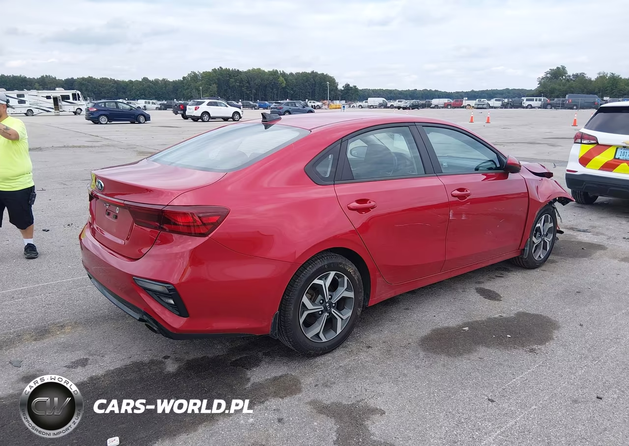 2021 Kia Forte Lxs VIN:3KPF24AD3ME387122 - 4