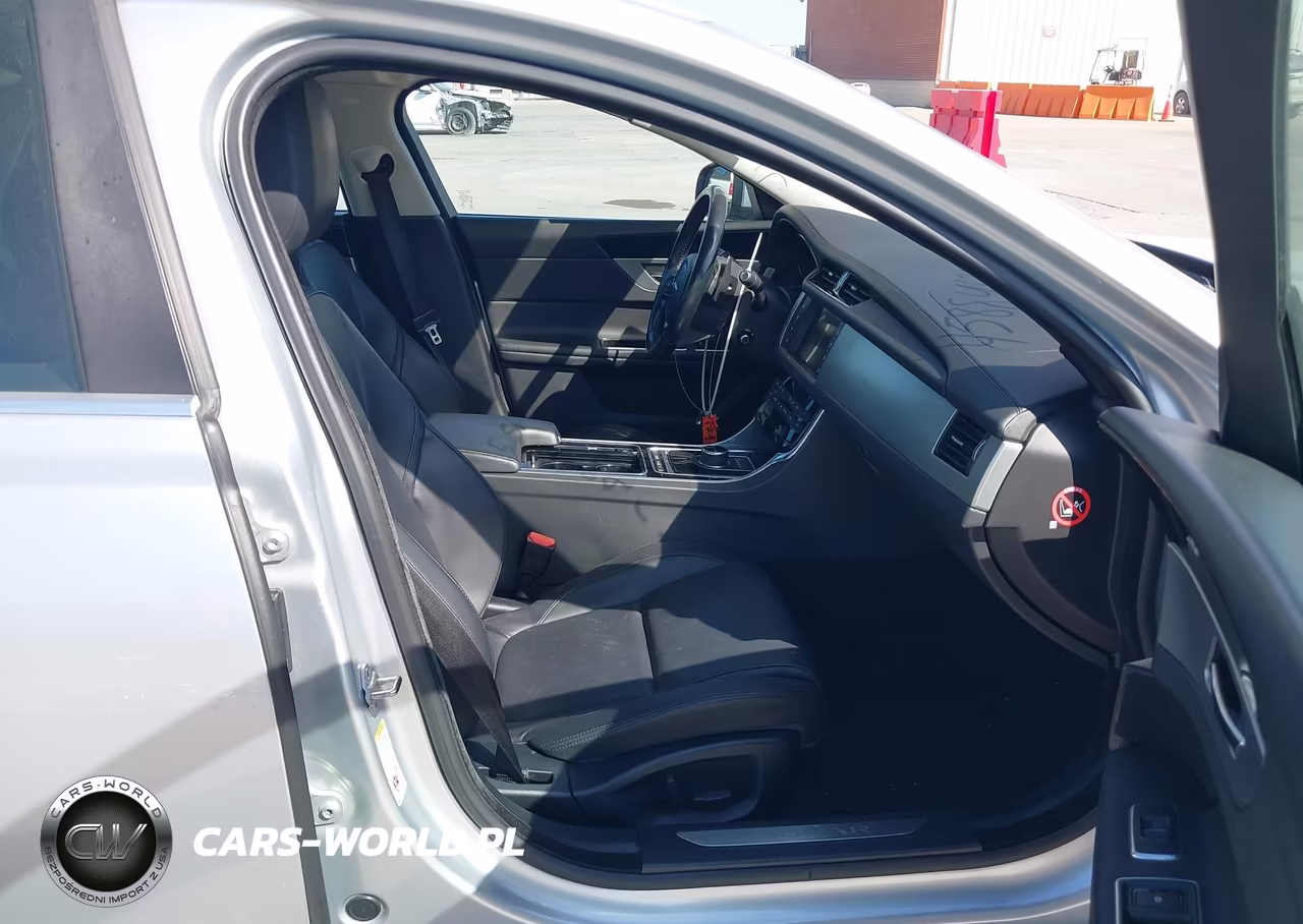 2017 Jaguar Xf 35T Premium VIN:SAJBD4BV2HCY34778 - 5