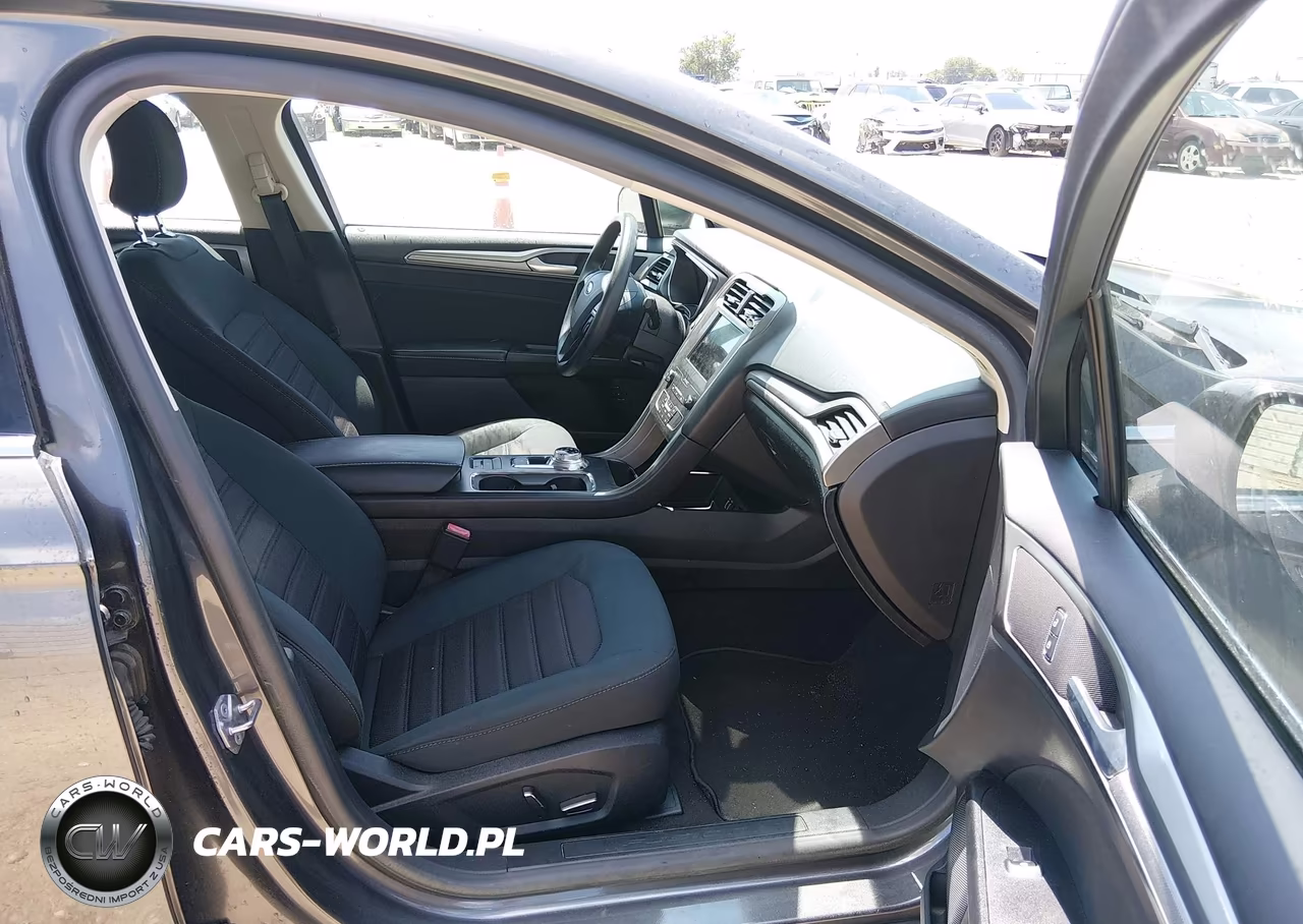 2019 Ford Fusion Hybrid Se VIN:3FA6P0LU5KR258687 - 5