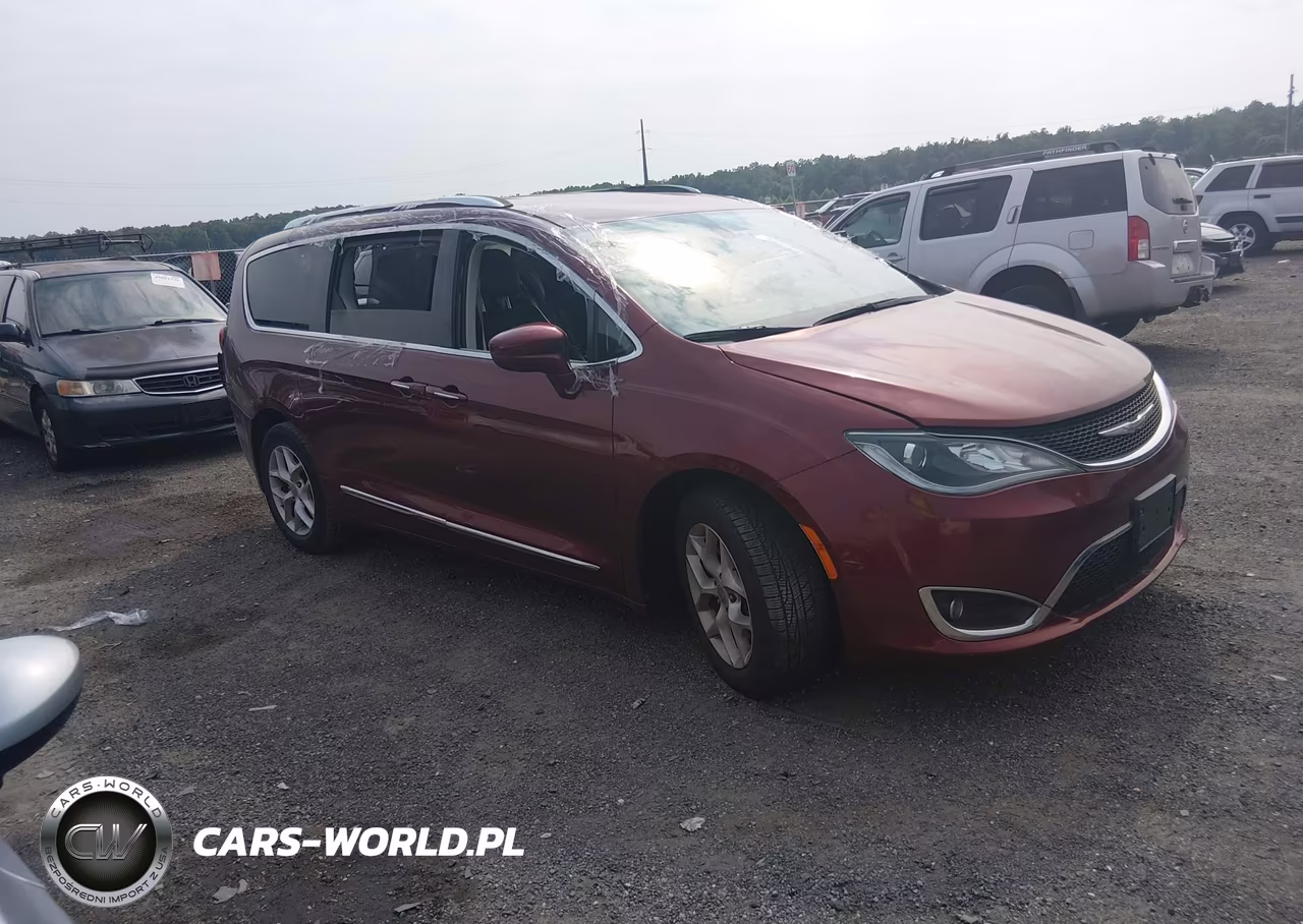 2017 Chrysler Pacifica Touring-L Plus VIN:2C4RC1EG6HR513796 - 1