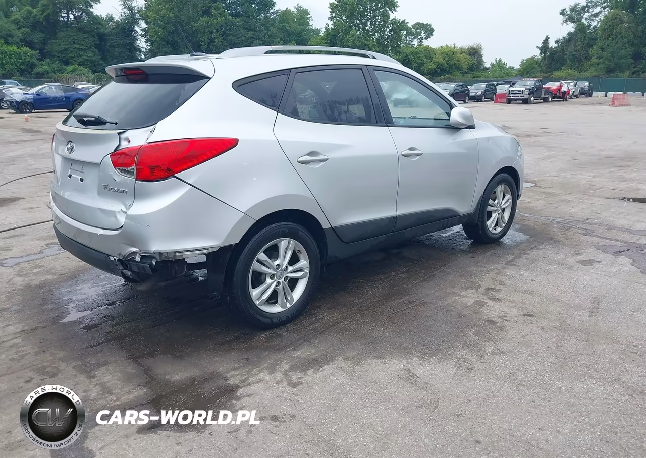 2011 Hyundai Tucson Gls VIN:KM8JU3AC6BU192504 - 4