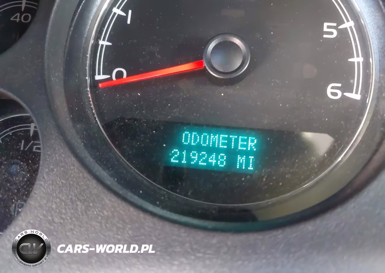 2014 Chevrolet Tahoe Ltz VIN:1GNSKCE01ER132059 - 15