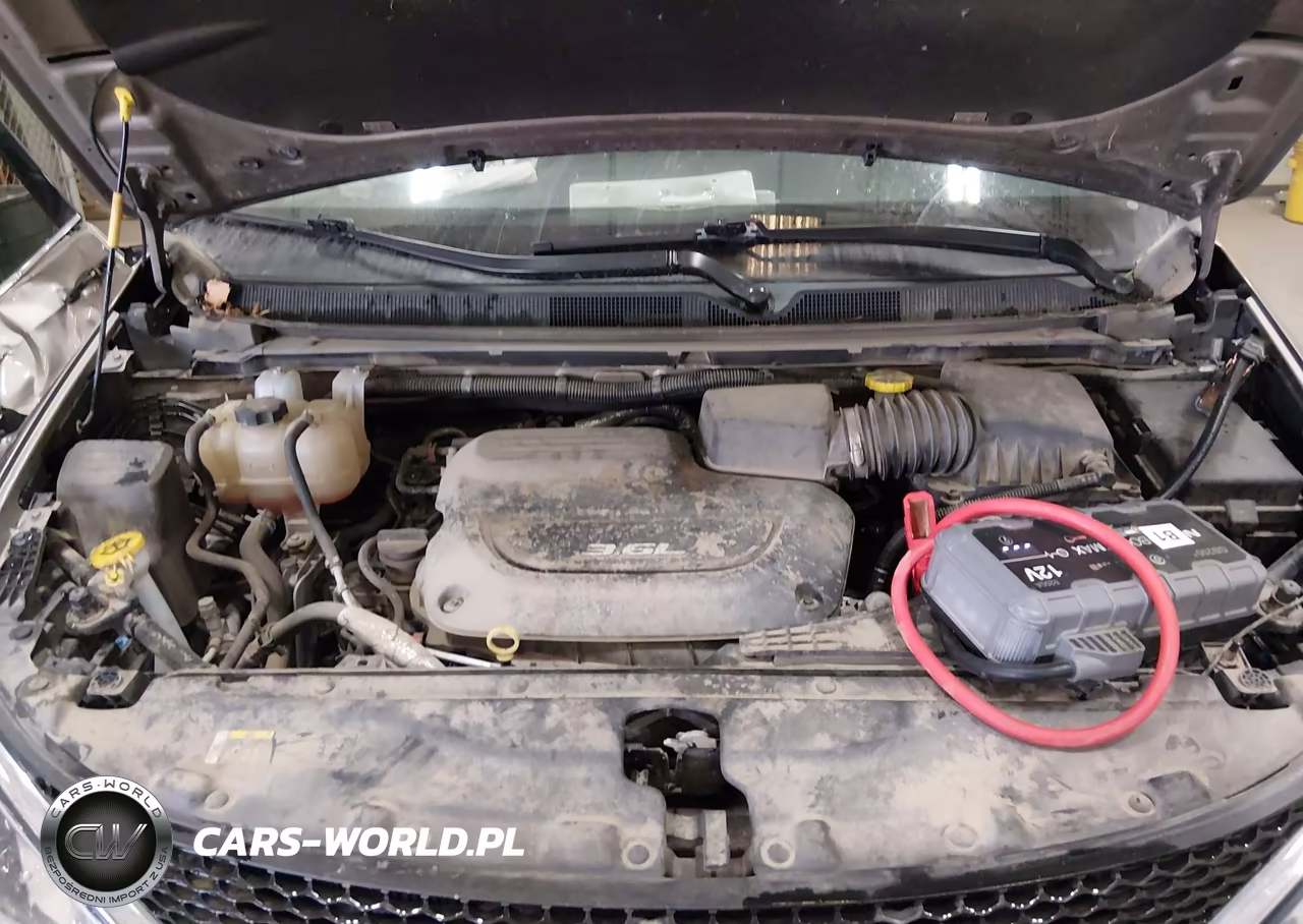 2018 Chrysler Pacifica Touring Plus VIN:2C4RC1FG6JR116108 - 10