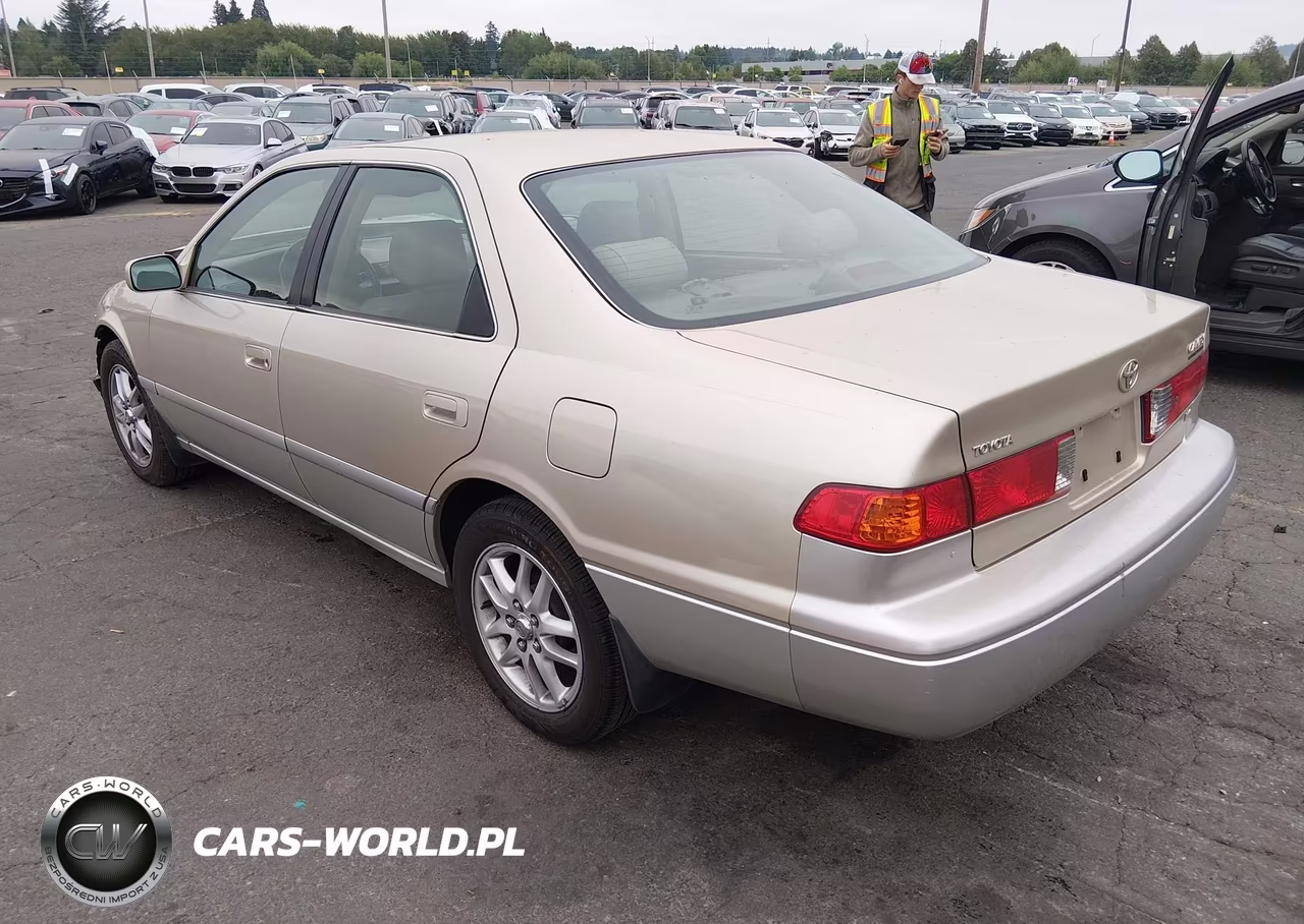 2001 Toyota Camry Le V6 VIN:JT2BF28K810314160 - 3